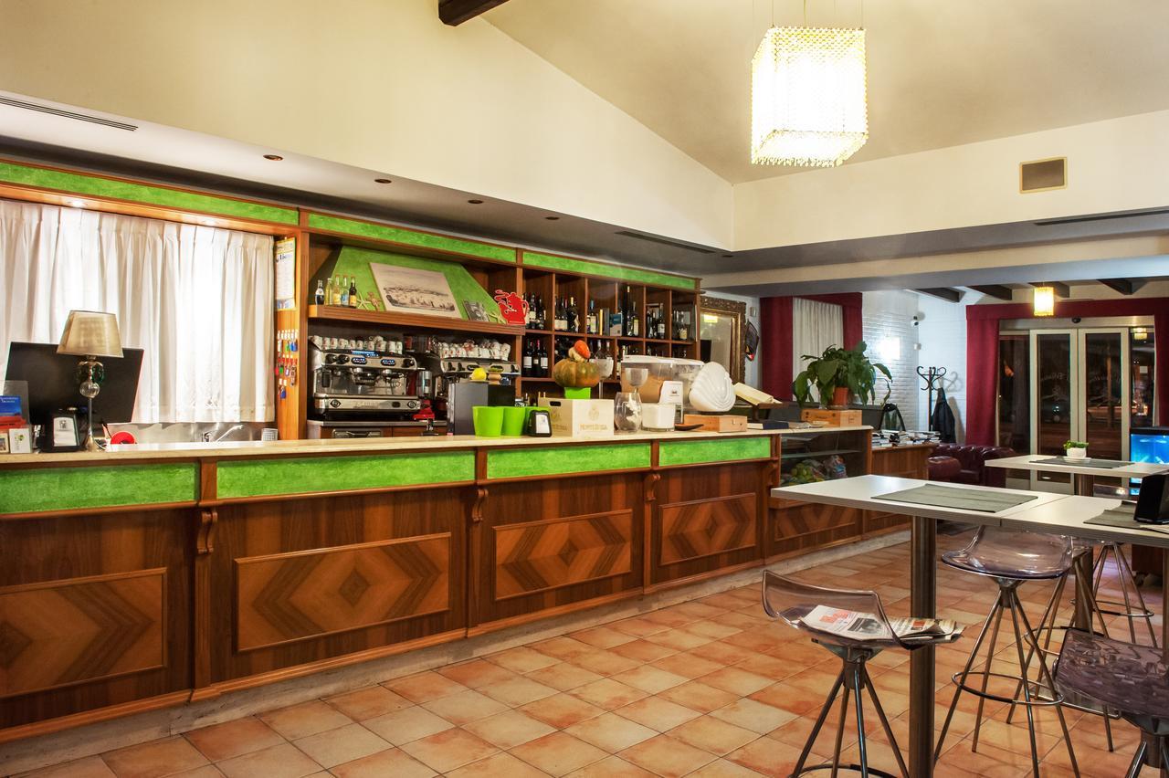Hotel Villa Corallo Сан-Бенедетто-дель-Тронто Номер фото